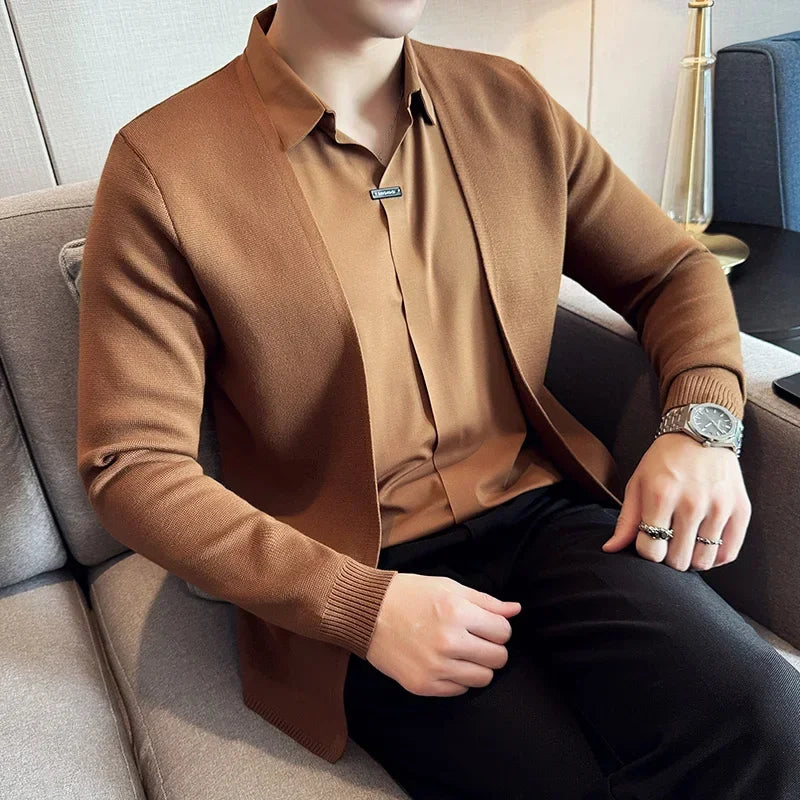 (KIT ÉLEGANCE SUPREME QUALITY A+) CAMISA JOHN KARLO PREMIUM COM EFEITO CARDIGAN E DESIGN DE SOBREPOSIÇÃO + RELÓGIO DE LUXO Á PROVA D'ÁGUA MARCA CURREN ORIGINAL